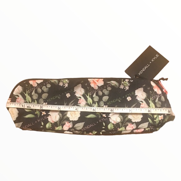 🛑SOLD NWT Kendall + Kylie Set of 3 Multi Purpose Pouches with zipper closure. - Picture 3 of 8